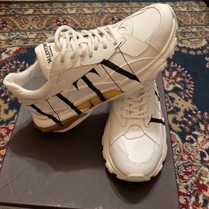 Valentino Garavani high top leather sneaker